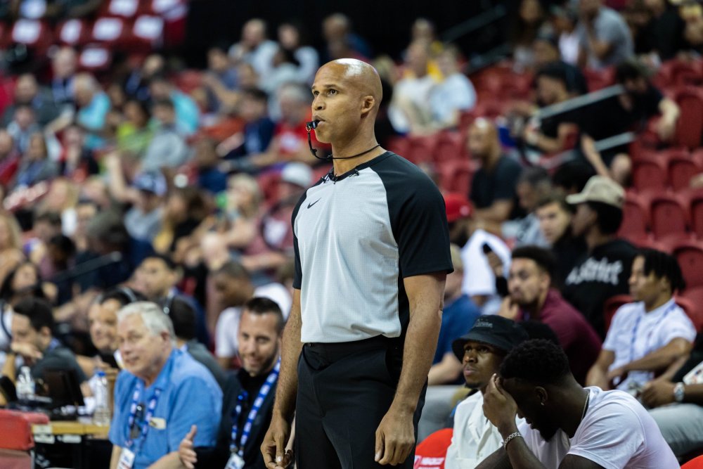 辽宁本钢训练开放日，今夜防线松动引欢呼，全明星赛在即，纪律约束更严格的简单介绍-尊龙凯时