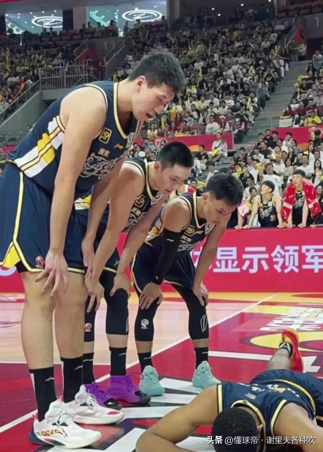 社区盾冲刺阶段再迎强敌,广东宏远刷新队史纪录,主帅态度——气氛紧张,临场指挥获称赞的简单介绍-尊龙娱乐