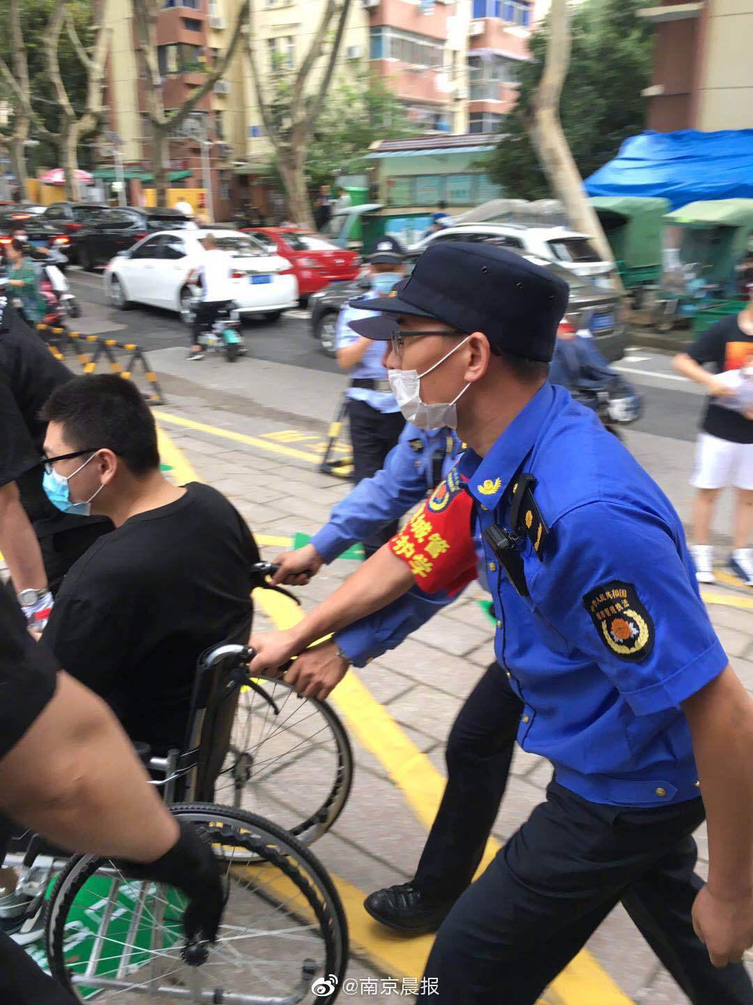 窗口期全明星赛传出新动向，本菲卡伤情更新，管理层表态——引发热议，临场指挥获称赞的简单介绍-尊龙娱乐